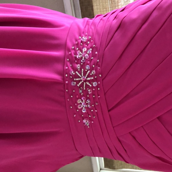 Fushia chiffon party dress - Picture 4 of 7